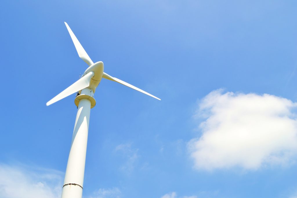注目度急上昇！小型風力発電投資の魅力とは？